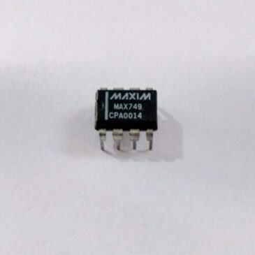 Circuito Integrado MAX749A CPA